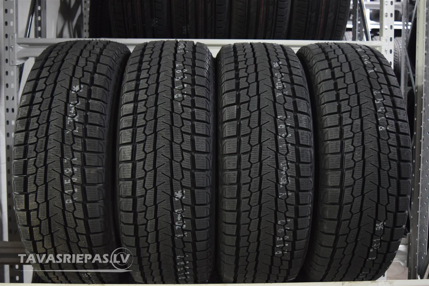 YOKOHAMA G075 235/60 R18