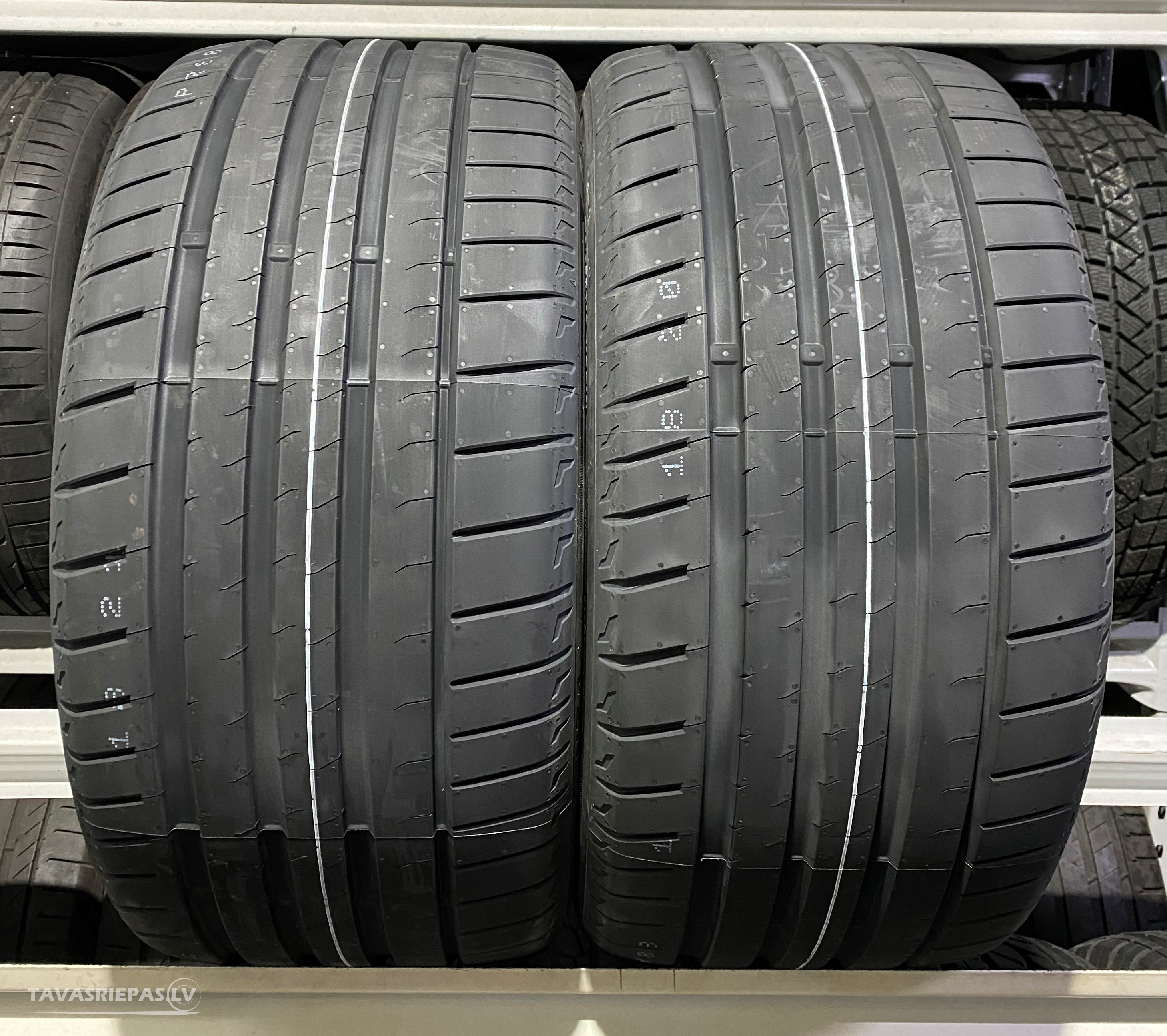 Tires Bridgestone Potenza Sport 275/35 R19